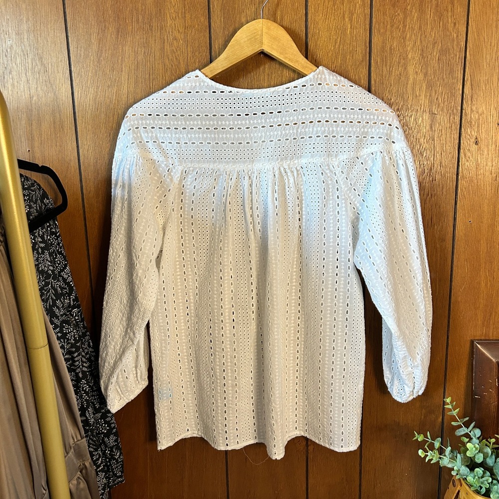 J. McLaughlin Eyelet Blouse Top XS‎ White 3/4 Sleeve Button Down - Picture 7 of 7